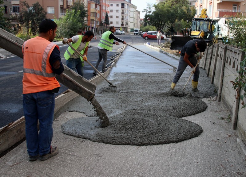 GMKP Mahallesi’nin kaldırımları yapılıyor