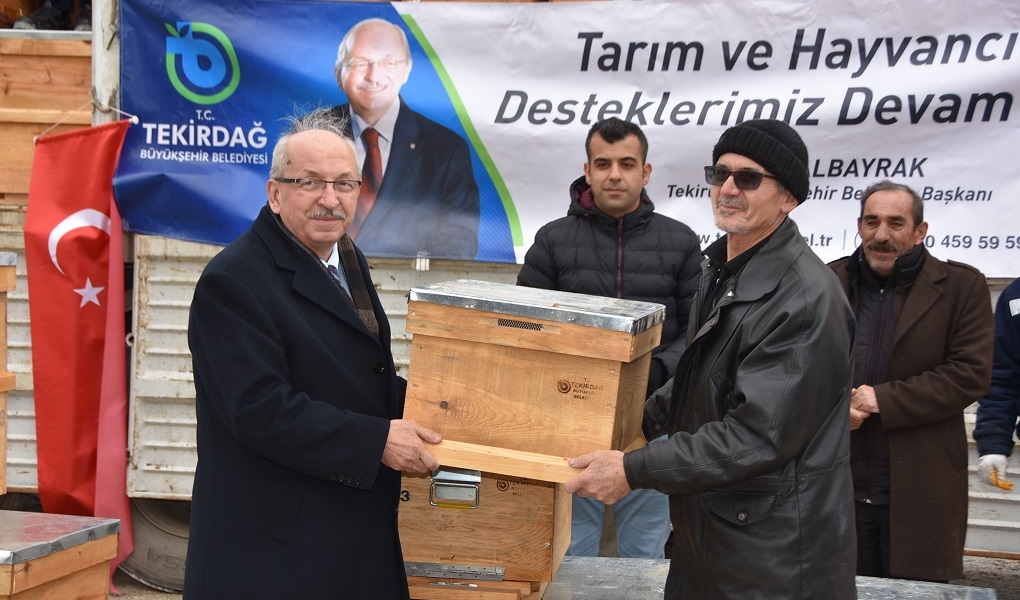 1138 kişiye 22 bin 293 kovan dağıtıldı