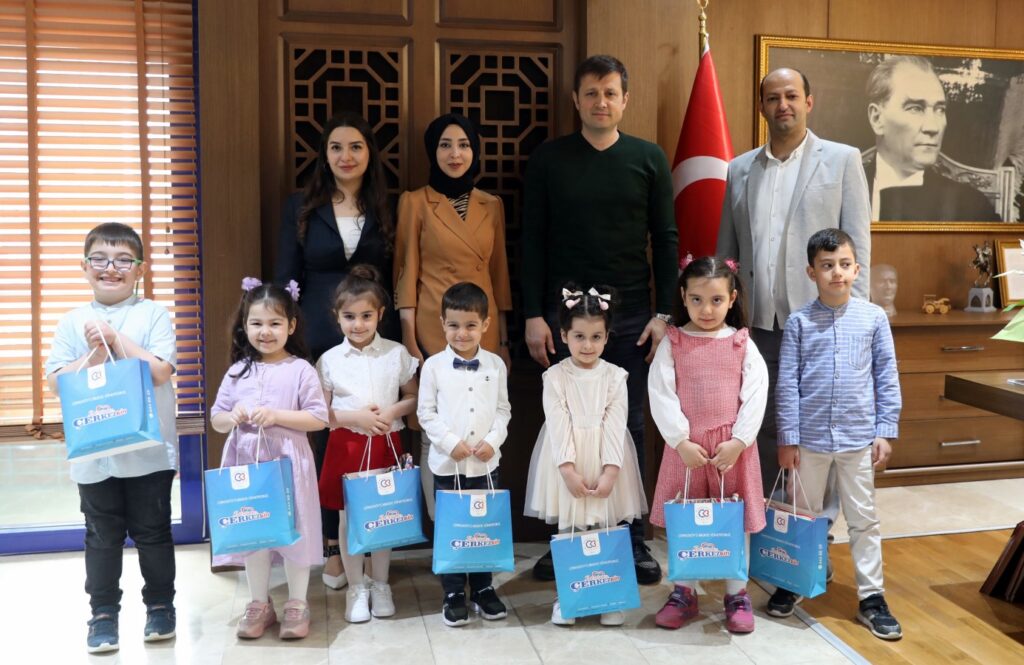 Minik mimarlar Başkan Akay’ı ziyaret etti