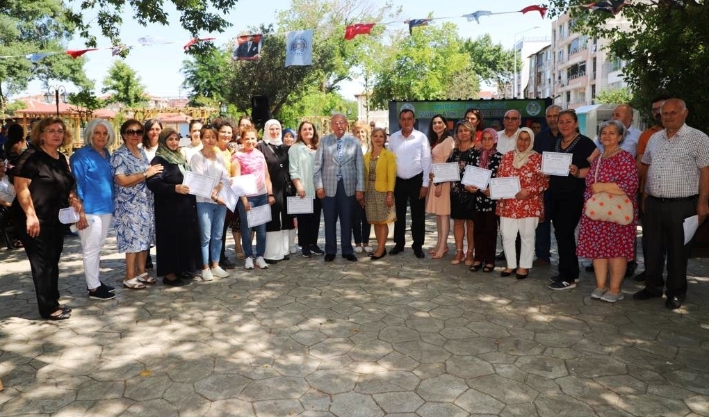 Muratlı’da TEMEK yıl sonu sergisi açıldı