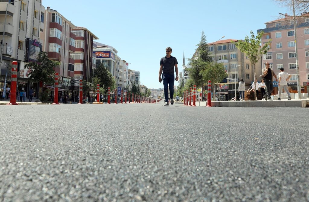 İlçe genelindeki çalışmaları inceledi