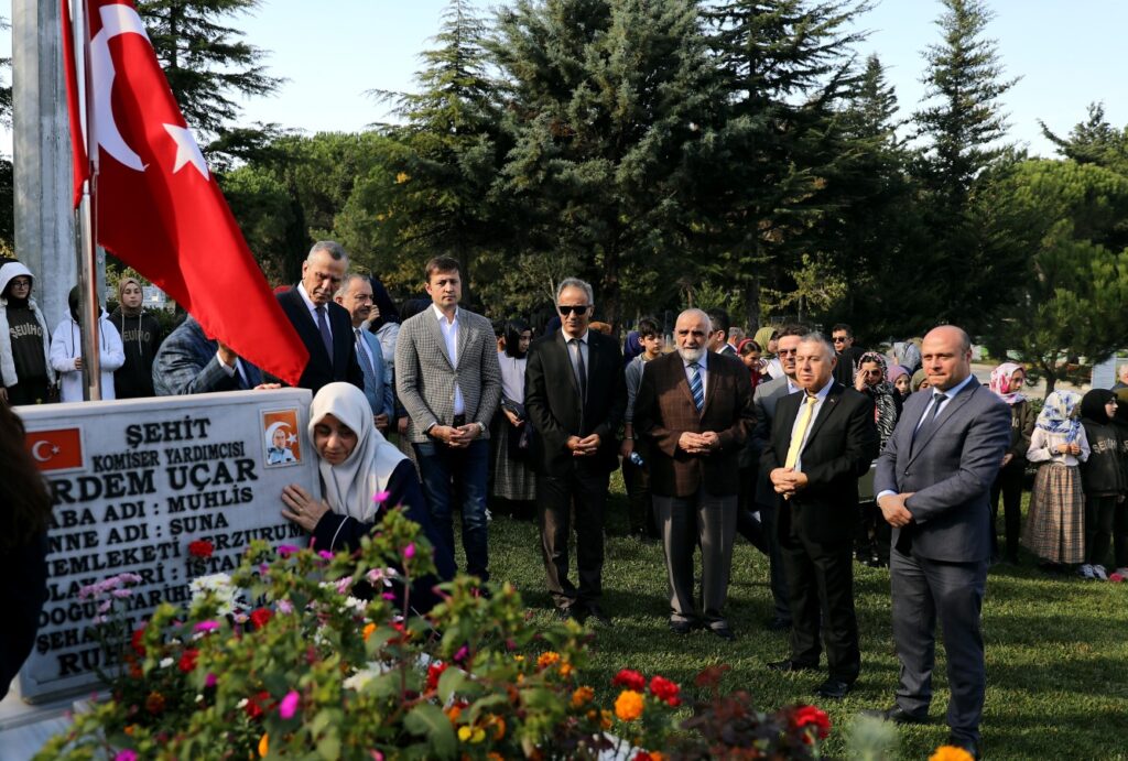 Şehit Erdem Uçar, kabri başında anıldı