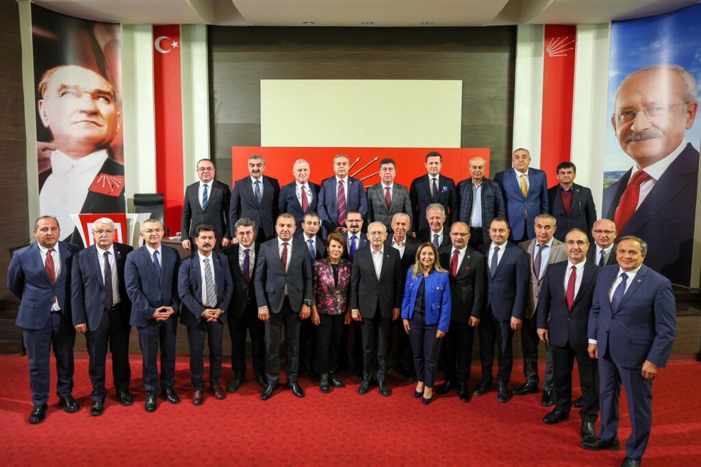 Başkan Akay, Kılıçdaroğlu’yla aynı toplantıda yer aldı