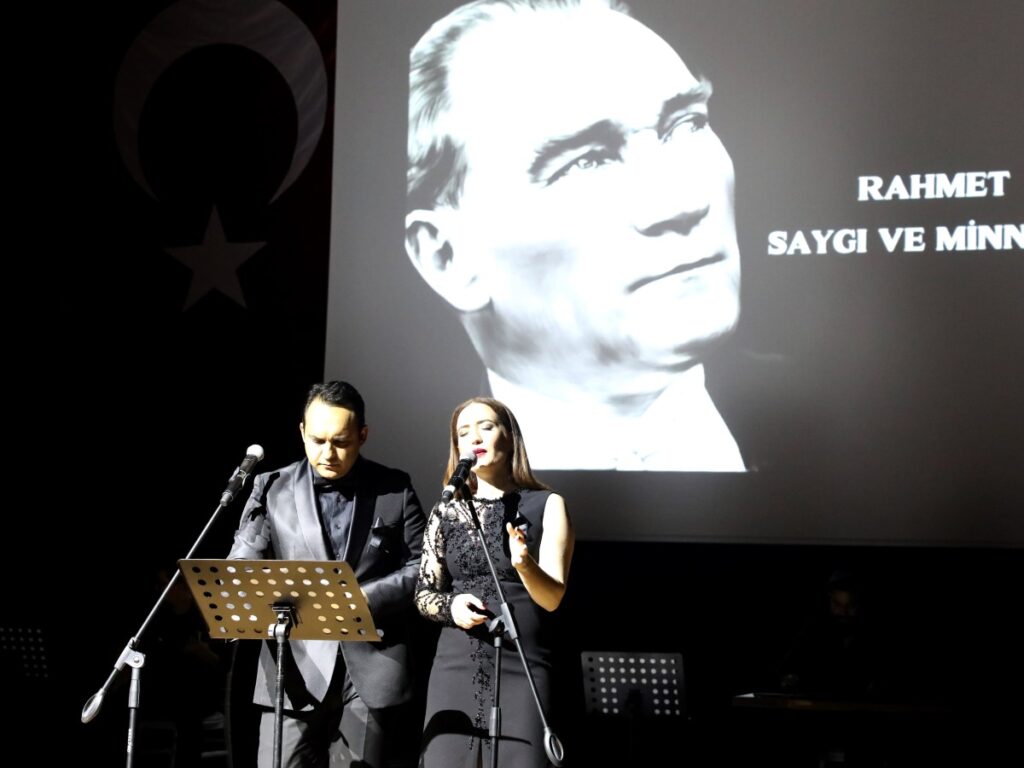 Atatürk, en sevdiği şarkılarla Çerkezköy’de anıldı