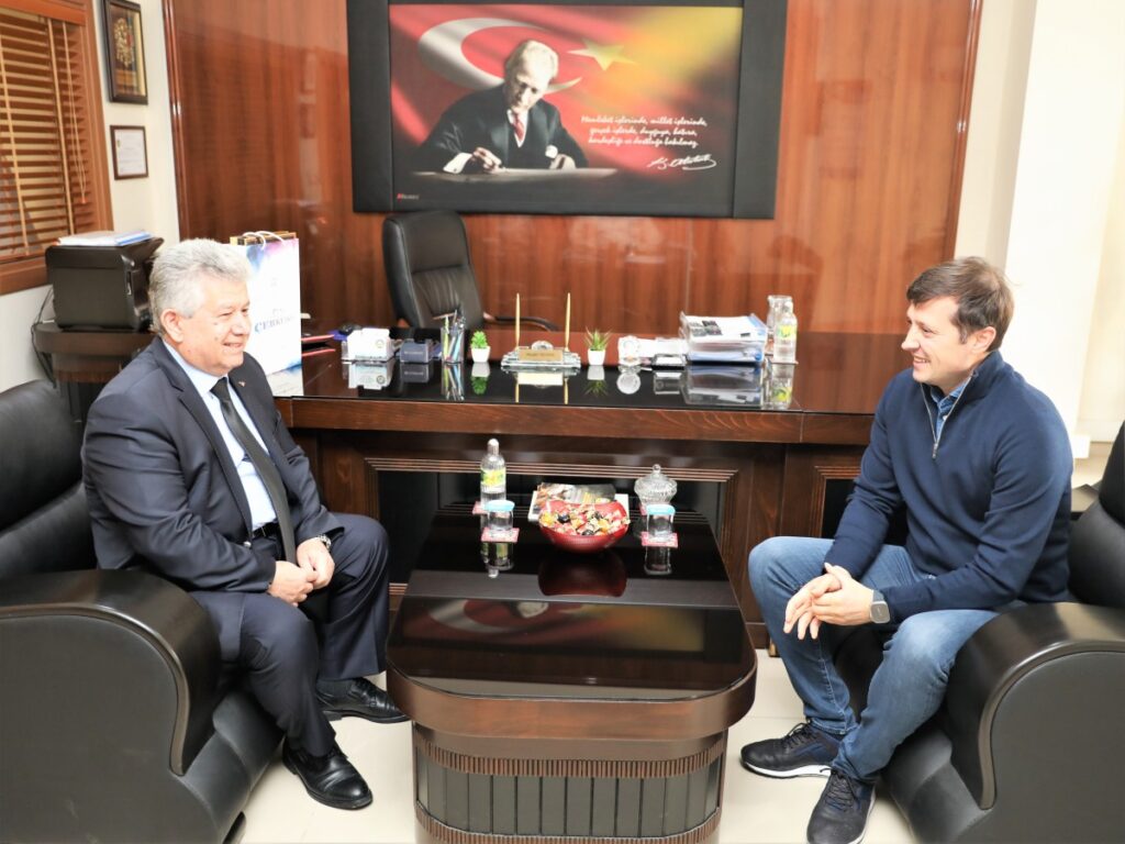 Başkan Akay, Yaztepe’yi ziyaret etti