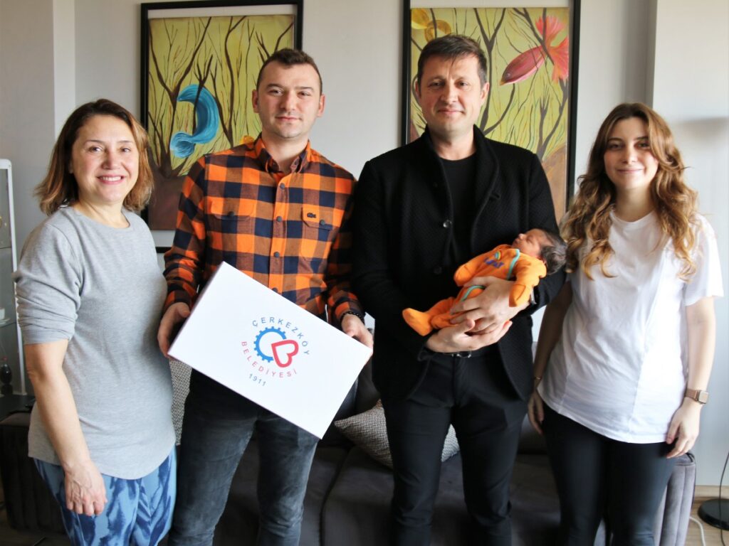 Kanburoğlu Ailesine ‘Hoş Geldin Bebek’ ziyareti