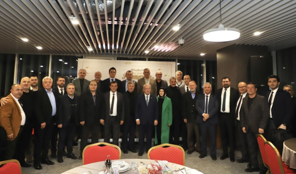 Meclis üyeleriyle iftar yapıldı