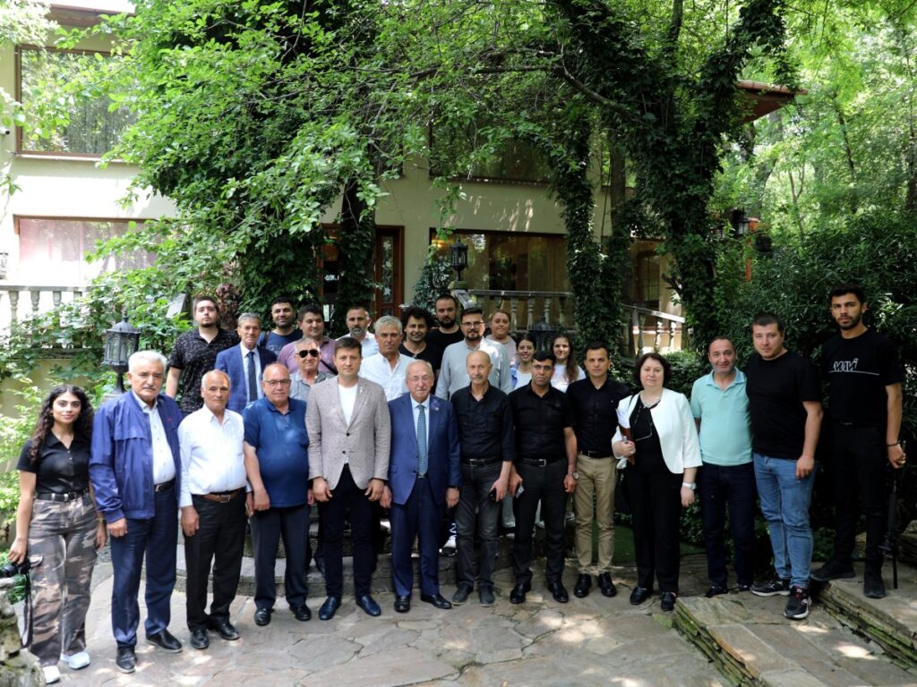 Albayrak ve Akay, muhtarlarla bir araya geldi