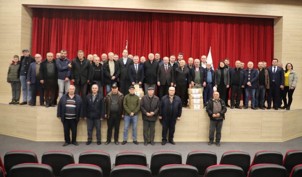 Hayrabolulu üreticilere arı keki desteği