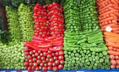 Marketlerde fiyatlar uçtu: Biber 75 TL