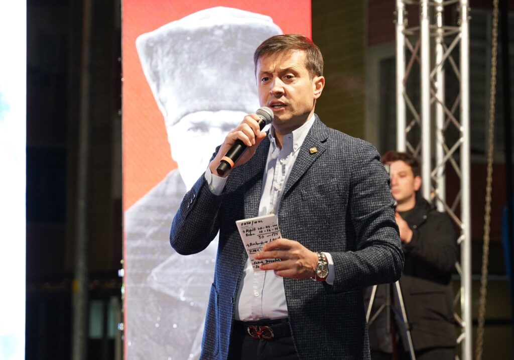 Akay’dan Öğe’ye: 5 yılda Çerkezköy’e ne kazandırdınız?