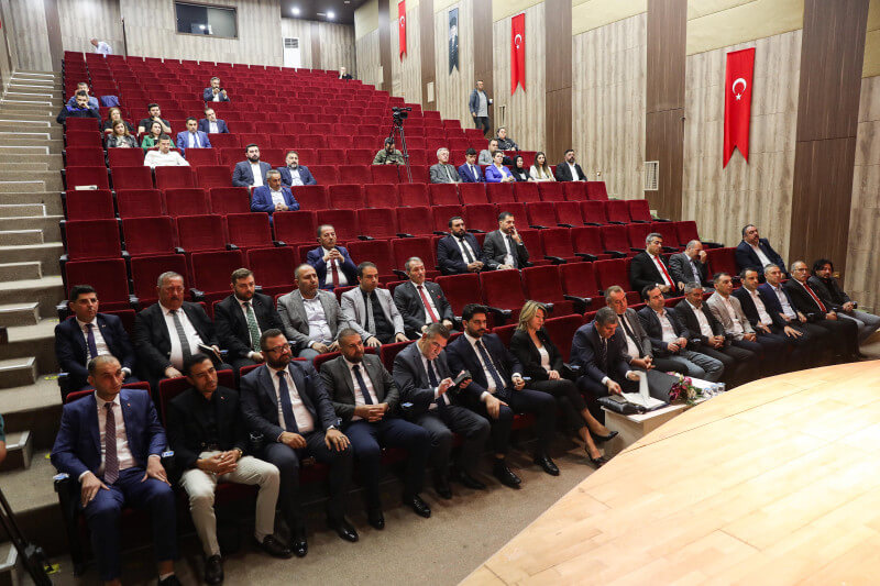 Yeni dönemin ilk meclis toplantısı gerçekleşti