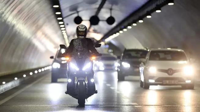 Motorculara yeni kıyafet şartı geliyor