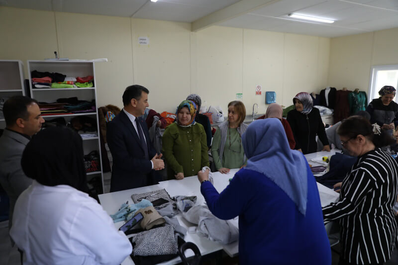 Kadınlar hem öğreniyor hem de sosyalleşiyor